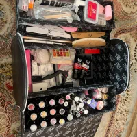 فروش وسایل ناخن|آرایشگاه و سالن‌های زیبایی|رشت, معلم|دیوار