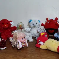 تعدادی عروسک