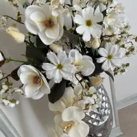 گلدان بلند به همراه گل مصنوعی خارجی|گل مصنوعی|تهران, نارمک|دیوار