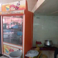 یخچال ایستاده دو طرف شیشه