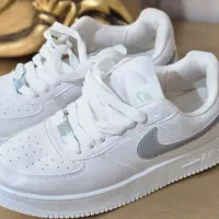 کتونی کاملا نو وپانخورده