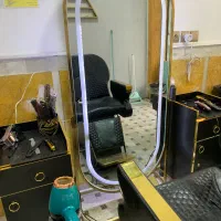 دو عدد آیینه پایه دار برای ارایشگاه