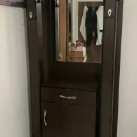 جاکفشی ایینه دار به همراه سه کشو و چوب لباسی