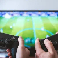 pes شرطی میزنم
