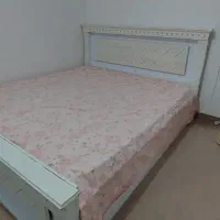 تخت و اینه دراور