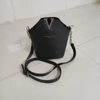 کیف|کیف، کفش، کمربند|زنجان, |دیوار