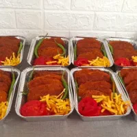 تهیه غذای خانگی برای شرکت ها و کسب و کارهای کوچک
