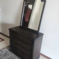 تخت و دروار و آینه