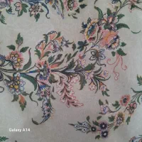 یک عدد رو فرشی کرم مخمل جنس خوب|روفرشی|رشت, یخسازی|دیوار