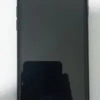 آیفون se2020 همراه با لوازم