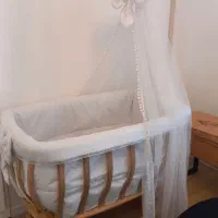 تخت کنار مادر بامبو