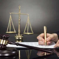 نیازمند وکیل