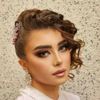 میکاپ وشنیون حرفه ای درمنزل شما باقیمت های عالی|خدمات آرایشگری و زیبایی|تهران, هلال احمر|دیوار