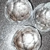 گوی کریستال و گل لاله نو و بدون خط و خش