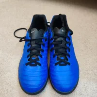 کفش چمن مصنوعی