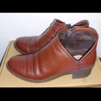 یک جفت نیم بوت