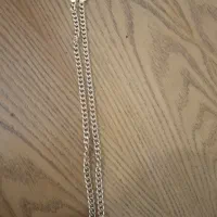 گردنبند ۱۵۰بالای تابلو