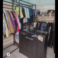 پیشخوان و صندلی