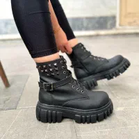 کفش|کیف، کفش، کمربند|تاکستان, |دیوار