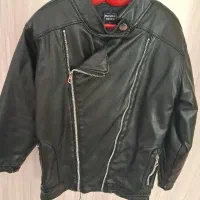 کاپشن چرم پسرانه  دوتا سایز  سایز۵ تا۸سال