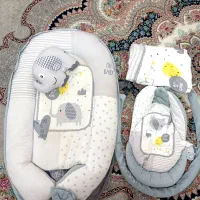 رختخواب نوزاد در حد نو