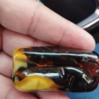 سنگ کسی می دونه این چیه جنسش