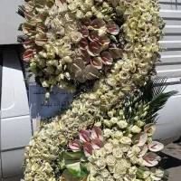 تاج گل ترحیم تاج گل افتتاحیه از نوع پنجره ای مشبک