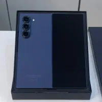 Samsung Z Fold 6