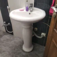 روشویی همراه با پایه در حد نو|لوازم سرویس بهداشتی|اصفهان, کوی امیریه|دیوار