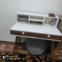 میز تحریر دو کشو در حد نو