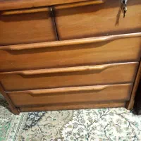 تعدادی درایور وکمد و ویترین