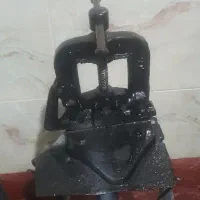 گیره لوله  همراه با پایه