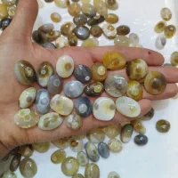 نگین بابا قوری هندی طبیعی دانه ای ۶۵ تومن