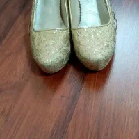 کفش مجلسی|کیف، کفش، کمربند|ایلخچی, |دیوار