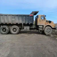 راننده کامیون کمپرسی