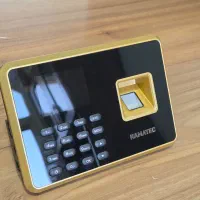 دستگاه حضور غیاب مدل آریا k