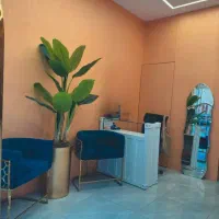 اجاره مغازه فول دیزاین با لاین نوری و کاغذ دیواری