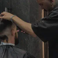 ۵۰ ٪ تخفیف آموزش صفر تا صد آرایشگری آقایان