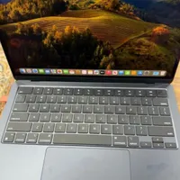 مک بوک m3