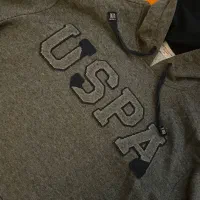 هودی و کلاه|لباس|مشهد, فلسطین|دیوار