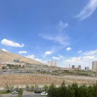 ۱۰۰ متر بازسازی شده برجهای آسمان میدان دریاچه