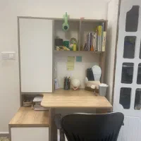 میز تحریر و صندلی چرخ دار