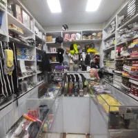 قفسه و پیشخوان مغازه