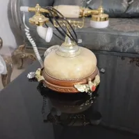 یک عدد تلفن سنگی درحد نو
