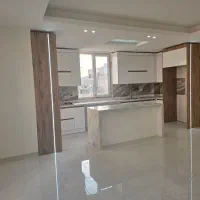 ۹۲ متر /تک واحدی/ نوساز/نبش کوچه