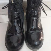 نیم بوت ورنی