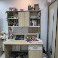 میز تحریر+کتابخانه