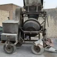 بتن ریزی با خلاطه    ماله پروانه ای