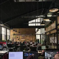 جذب نیروی جوان حتی دانشجو