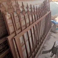 درب حیاط خلوت